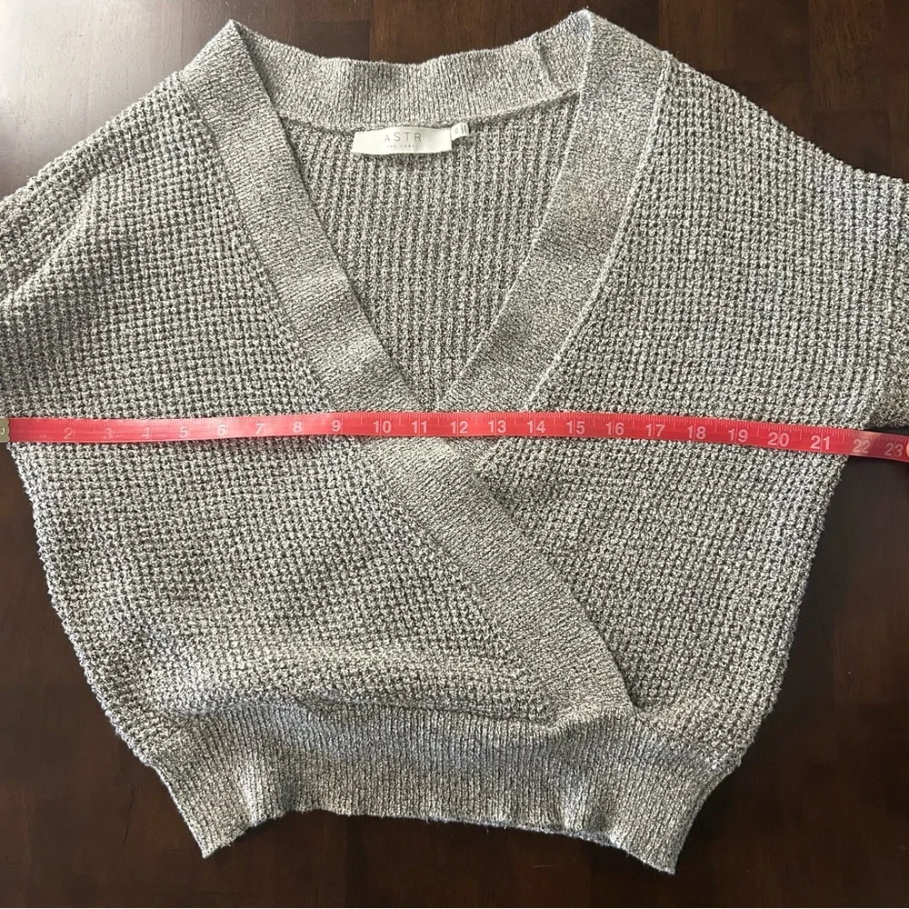 ASTR The Label Stephanie Surplice Neck Sweater Gray Size XS - Picture 13 of 14